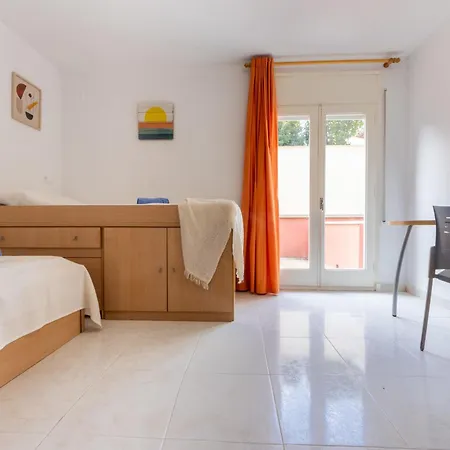 Gladiols By Interhome Cambrils